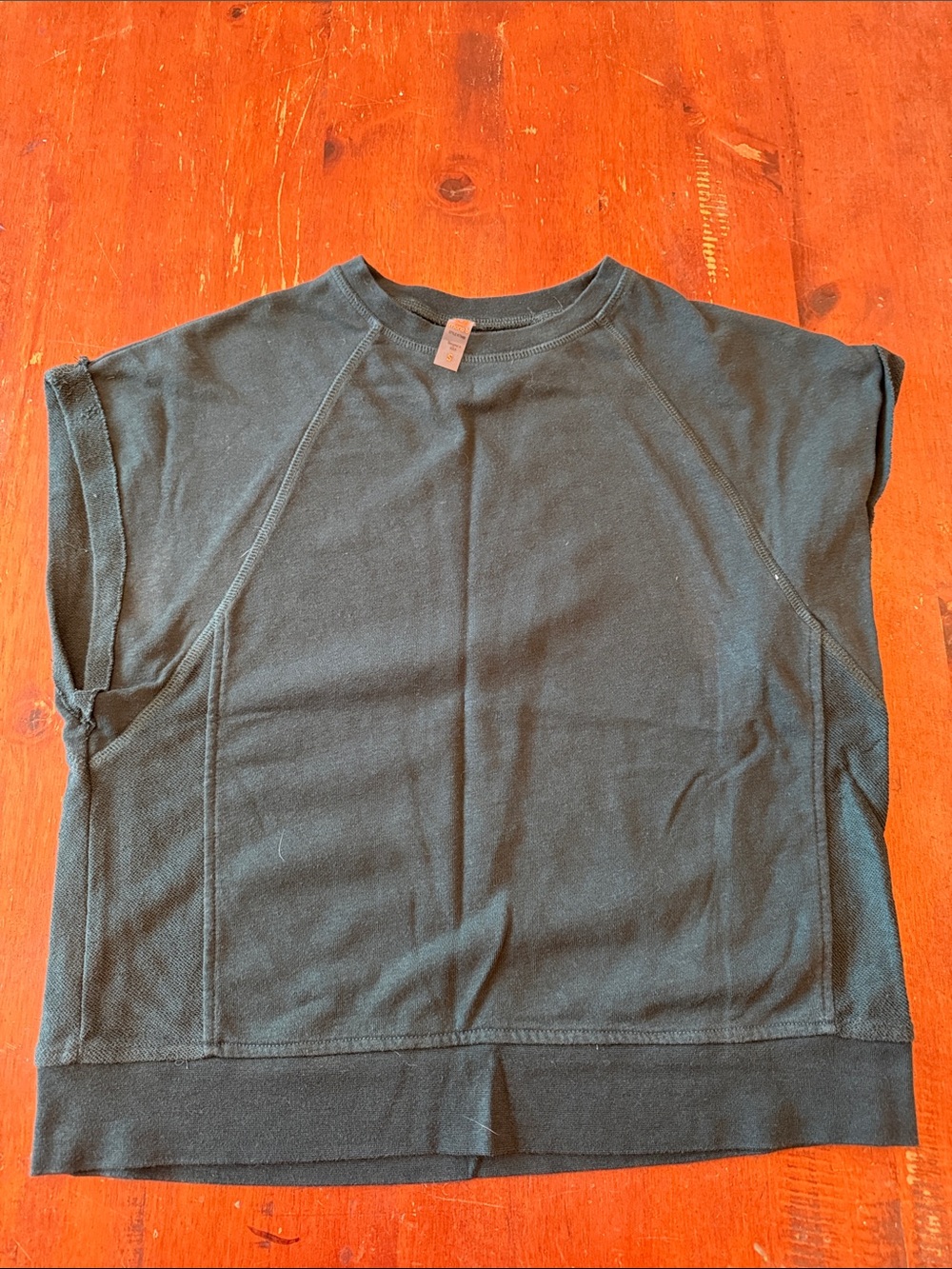 Mono B Dark Green Short Sleeve Crewneck Sweatshirt